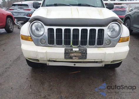 2005 Jeep Liberty Limited Edition из США, поврежденный, VIN 1J4GL58K25W614328